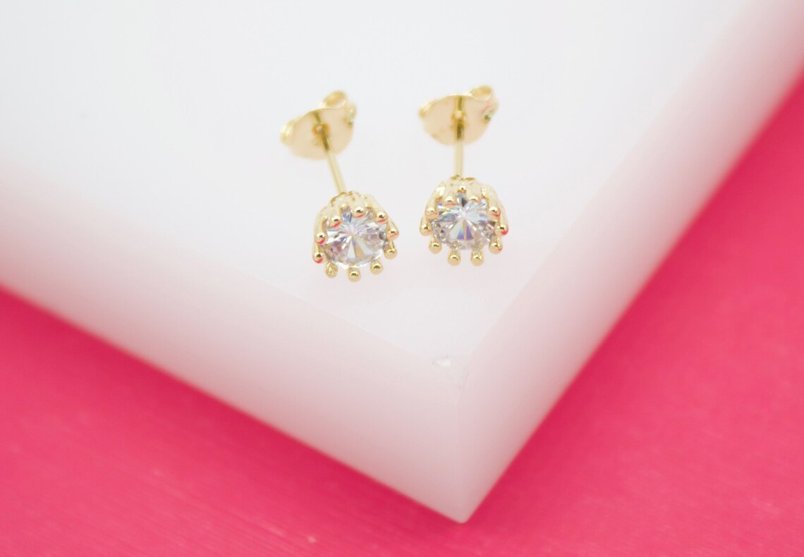 18K Gold Filled 6mm Klare runde Zirkonia Ohrstecker