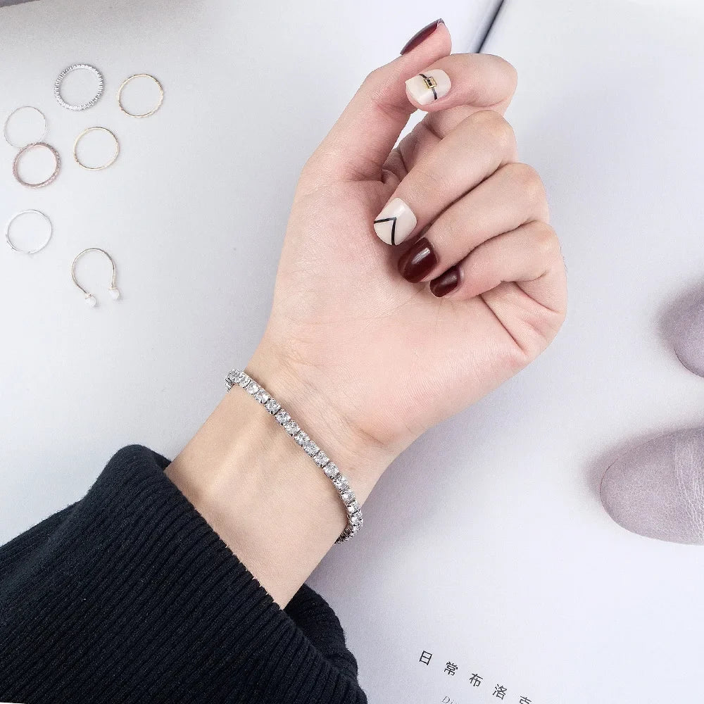 Armband aus 925er Sterlingsilber mit Zirkonia-Tennisball-Anhänger